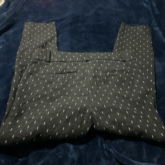 LOFT Black and White Patterned Cropped Pants - Picture 4 of 5